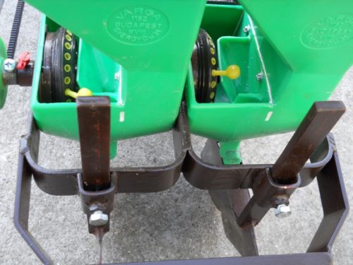 K2.2 kézi vetőgép (ikersoros sorkerekes, 15 cm-es sortávolsággal)