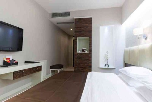 Fan-coil FXE-CH 231 EC motoros 4 csöves mennyezetre szerelhető berendezés