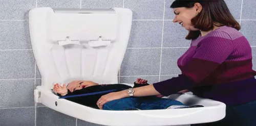 Lehajtható pelenkázó, fali függőleges BABYMINDER, fehér
