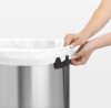 Brabantia Touch Bin nyomófedeles hulladékgyűjtő XXL, 60L - H méret, selyem r.m. acél test, selyem r.m. acél fedő