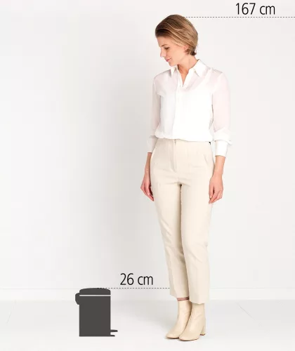 Brabantia NewIcon pedálos hulladékgyűjtő szagmentesen záródó Soft-Close fedél, műanyag tartály, 3L - V méret, r.m. acél,
