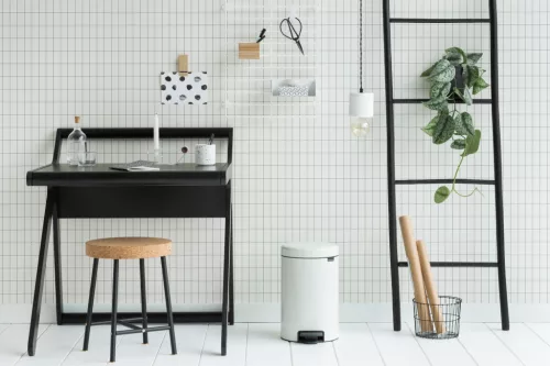 Brabantia NewIcon pedálos hulladékgyűjtő szagmentesen záródó Soft-Close fedél, acél belső tartály, 12L - X méret, acél,