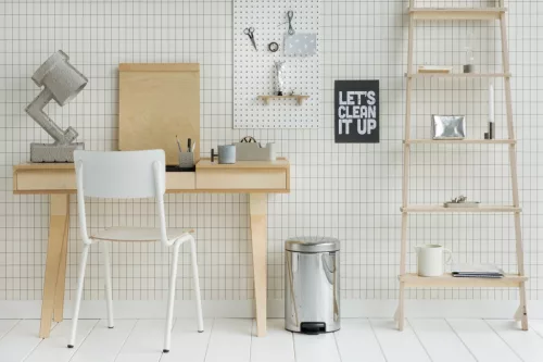 Brabantia NewIcon pedálos hulladékgyűjtő szagmentesen záródó Soft-Close fedél, acél belső tartály, 12L - X méret, r.m.