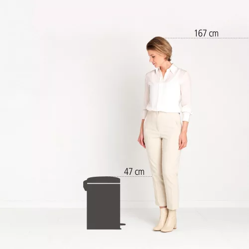 Brabantia NewIcon pedálos hulladékgyűjtő szagmentesen záródó Soft-Close fedél, műanyag tartály, 20L - Y méret, r.m. acél