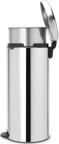 Brabantia NewIcon pedálos hulladékgyűjtő szagmentesen záródó Soft-Close fedél, acél belső tartály, 30L - G méret, r.m.