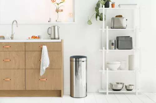 Brabantia Touch Bin New Soft-Touch nyomófedeles hulladékgyűjtő belső tartállyal, kerek, 30L - G méret, r.m. acél, fényes