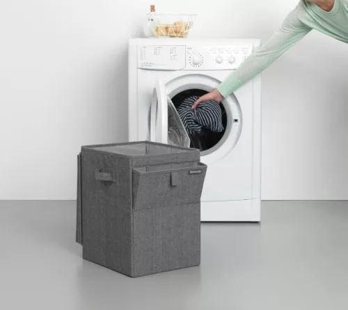 Brabantia Stackable Laundry Box egymásra helyezhető szennyestartó doboz, fix tetővel, téglalap formájú, 35L, borsfekete
