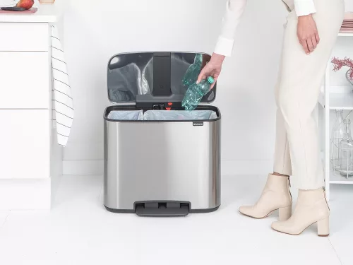 Brabantia Bo Pedal Bin pedálos szelektív hulladékgyűjtő szagmentesen záródó Soft-Close fedél, műanyag tartály, 11+23L