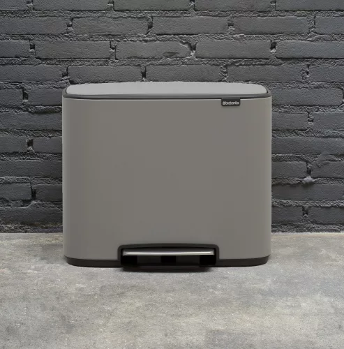 Brabantia Bo Pedal Bin pedálos szelektív hulladékgyűjtő szagmentesen záródó Soft-Close fedél, műanyag tartály, 3x11L