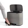 Brabantia Bo Pedal Bin pedálos szelektív hulladékgyűjtő szagmentesen záródó Soft-Close fedél, műanyag tartály, 11+23L