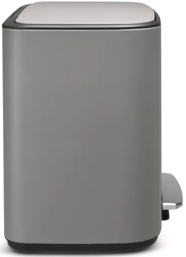 Brabantia Bo Pedal Bin pedálos hulladékgyűjtő szagmentesen záródó Soft-Close fedél, műanyag tartály, 36L - R méret, acél