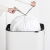 Brabantia Bo Touch Bin Hi hulladékgyűjtő Soft-Close fedéllel, magasított, lábakon álló, műanyag tartály, XXL, 60L