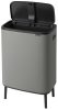 Brabantia Bo Touch Bin Hi hulladékgyűjtő Soft-Close fedéllel, magasított, lábakon álló, műanyag tartály, XXL, 60L