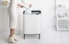 Brabantia Bo Touch Bin Hi szelektív hulladékgyűjtő Soft-Close fedéllel, magasított, lábakon álló, műanyag tartály, XXL,