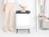 Brabantia Bo Laundry Bin lábakon álló szennyestartó szellőző nyílásokkal, tépőzáras, mosható szennyesgyűjtő zsák, Bo