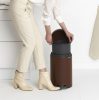 Brabantia NewIcon pedálos hulladékgyűjtő szagmentesen záródó Soft-Close fedél, műanyag tartály, 12L - X méret, acél,