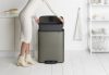 Brabantia Bo Pedal Bin pedálos hulladékgyűjtő szagmentesen záródó Soft-Close fedél, műanyag tartály, 60L - M méret, acél