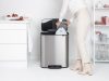 Brabantia Bo Pedal Bin pedálos szelektív hulladékgyűjtő szagmentesen záródó Soft-Close fedél, műanyag tartály, 2x30L