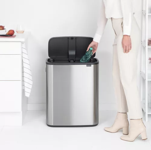 Brabantia Bo Touch Bin nyomófedeles hulladékgyűjtő XXL, padlón álló, műanyag tartály, 2x30L - O méret, r.m. acél, selyem