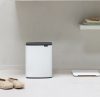 Brabantia Bo Waste Bin hulladékgyűjtő felnyitható, Soft-Close fedéllel, műanyag tartály, 12L - C méret, acél, fehér