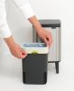 Brabantia Bo Waste Bin Hi hulladékgyűjtő felnyitható, Soft-Close fedéllel, magasított, lábakon álló, műanyag tartály, 4L