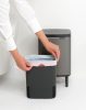 Brabantia Bo Waste Bin Hi hulladékgyűjtő felnyitható, Soft-Close fedéllel, magasított, lábakon álló, műanyag tartály, 7L