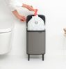 Brabantia Bo Waste Bin Hi hulladékgyűjtő felnyitható, Soft-Close fedéllel, magasított, lábakon álló, műanyag tartály, 7L