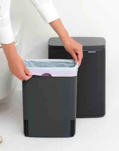 Brabantia Bo Waste Bin hulladékgyűjtő felnyitható, Soft-Close fedéllel, műanyag tartály, 12L - C méret, acél, matt