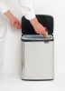 Brabantia Bo Waste Bin hulladékgyűjtő felnyitható, Soft-Close fedéllel, műanyag tartály, 12L - C méret, r.m. acél,