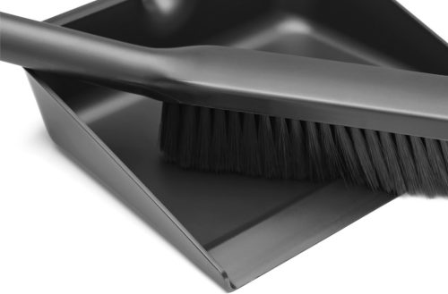 Brabantia SinkSide Dustpan and Brush Set, with comb seprű és lapát szettben, fogantyúba épített fésűvel, sötétszürke