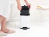 Brabantia Bo Pedal Bin pedálos hulladékgyűjtő szagmentesen záródó Soft-Close fedél, karcsú, négyzetes forma, műanyag