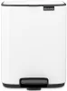 Brabantia Bo Pedal Bin pedálos hulladékgyűjtő szagmentesen záródó Soft-Close fedél, karcsú, négyzetes forma, műanyag