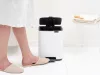 Brabantia Bo Pedal Bin pedálos hulladékgyűjtő szagmentesen záródó Soft-Close fedél, karcsú, négyzetes forma, műanyag