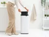 Brabantia Bo Touch Bin nyomófedeles hulladékgyűjtő, karcsú, négyzetes forma, műanyag tartály, 30L - O méret, acél, fehér