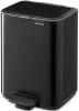 Brabantia Bo Pedal Bin pedálos hulladékgyűjtő szagmentesen záródó Soft-Close fedél, karcsú, négyzetes forma, műanyag