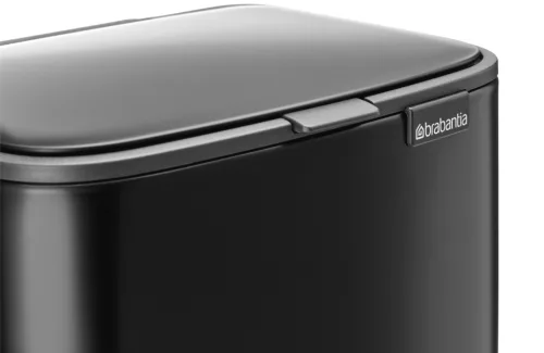 Brabantia Bo Pedal Bin pedálos hulladékgyűjtő szagmentesen záródó Soft-Close fedél, karcsú, négyzetes forma, műanyag