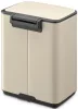 Brabantia Bo Pedal Bin pedálos hulladékgyűjtő szagmentesen záródó Soft-Close fedél, karcsú, négyzetes forma, műanyag