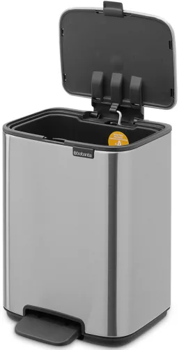 Brabantia Bo Pedal Bin pedálos hulladékgyűjtő szagmentesen záródó Soft-Close fedél, karcsú, négyzetes forma, műanyag