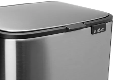 Brabantia Bo Pedal Bin pedálos hulladékgyűjtő szagmentesen záródó Soft-Close fedél, karcsú, négyzetes forma, műanyag