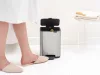 Brabantia Bo Pedal Bin pedálos hulladékgyűjtő szagmentesen záródó Soft-Close fedél, karcsú, négyzetes forma, műanyag