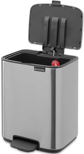 Brabantia Bo Pedal Bin pedálos hulladékgyűjtő szagmentesen záródó Soft-Close fedél, karcsú, négyzetes forma, műanyag