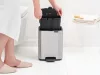 Brabantia Bo Pedal Bin pedálos hulladékgyűjtő szagmentesen záródó Soft-Close fedél, karcsú, négyzetes forma, műanyag
