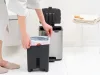 Brabantia Bo Pedal Bin pedálos hulladékgyűjtő szagmentesen záródó Soft-Close fedél, karcsú, négyzetes forma, műanyag