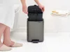 Brabantia Bo Pedal Bin pedálos hulladékgyűjtő szagmentesen záródó Soft-Close fedél, karcsú, négyzetes forma, műanyag