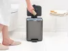 Brabantia Bo Pedal Bin pedálos hulladékgyűjtő szagmentesen záródó Soft-Close fedél, karcsú, négyzetes forma, műanyag