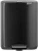 Brabantia Bo Pedal Bin pedálos hulladékgyűjtő szagmentesen záródó Soft-Close fedél, karcsú, négyzetes forma, műanyag