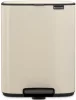 Brabantia Bo Pedal Bin pedálos hulladékgyűjtő szagmentesen záródó Soft-Close fedél, karcsú, négyzetes forma, műanyag