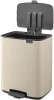 Brabantia Bo Pedal Bin pedálos hulladékgyűjtő szagmentesen záródó Soft-Close fedél, karcsú, négyzetes forma, műanyag