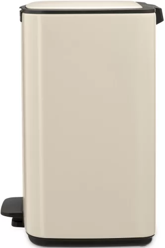 Brabantia Bo Pedal Bin pedálos hulladékgyűjtő szagmentesen záródó Soft-Close fedél, karcsú, négyzetes forma, műanyag