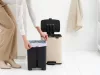 Brabantia Bo Pedal Bin pedálos hulladékgyűjtő szagmentesen záródó Soft-Close fedél, karcsú, négyzetes forma, műanyag